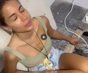 anitta-meditando