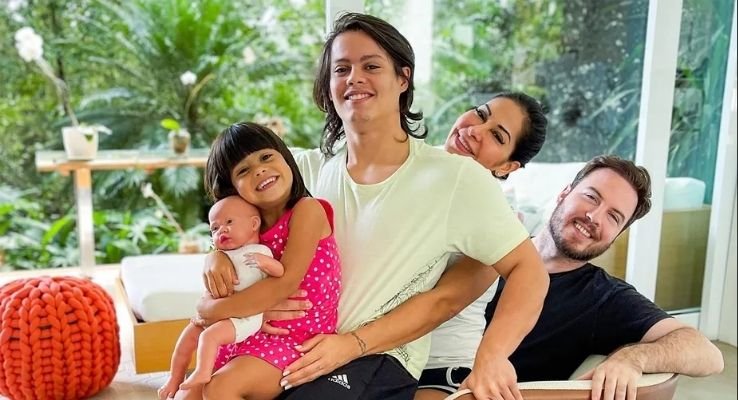 maira-cardi-anuncia-gravidez